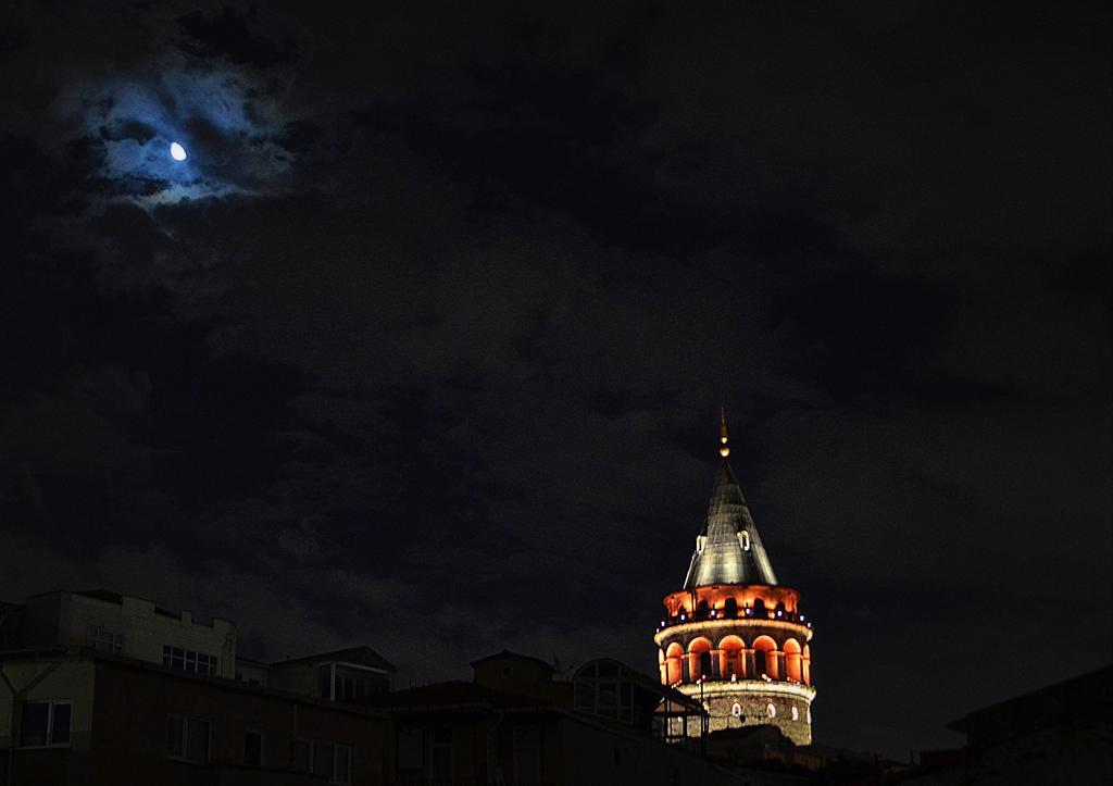 Galata West Hostel Istanbul Exterior photo